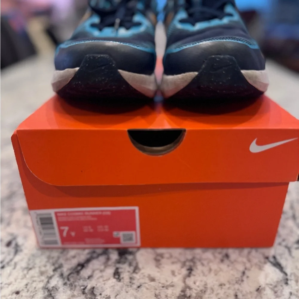 Nike Running Shoes Navy Teal Gold Big Kids 7Y Women’s 8.5